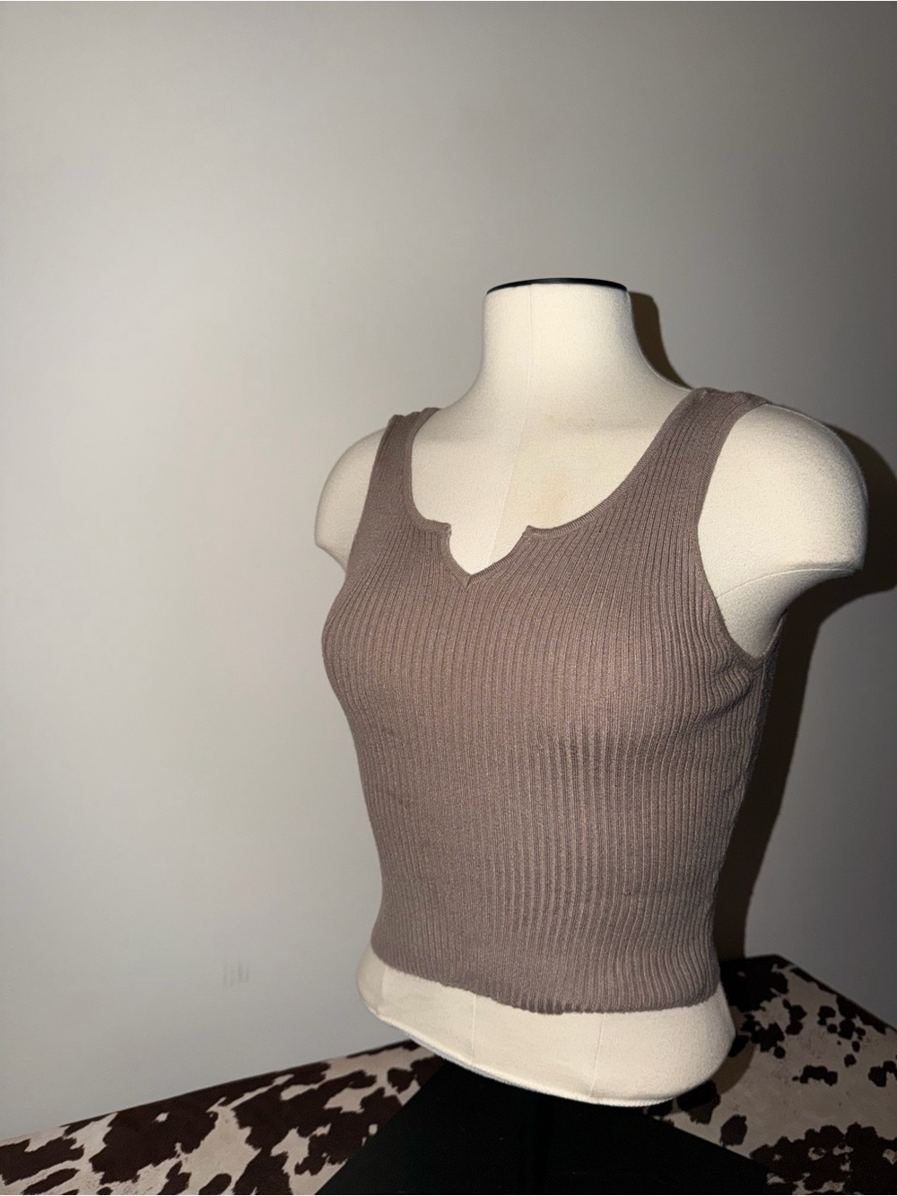 Simple ribbed cropped tank